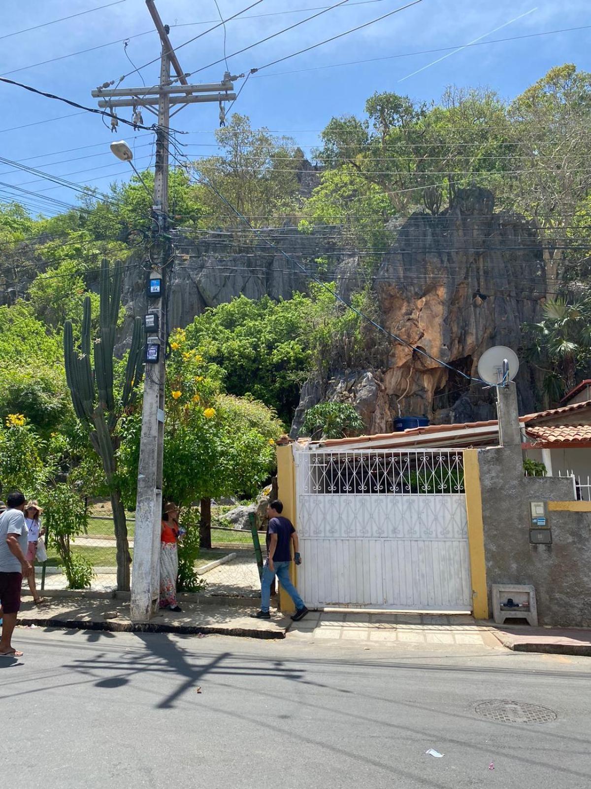 Апартаменты Casa Pedacinho Do Morro Бон-Жезус-да-Лапа Экстерьер фото